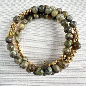 Natural Green Tourmaline & Gold Tone Bead Memory Wire Bracelet Adjustable Style